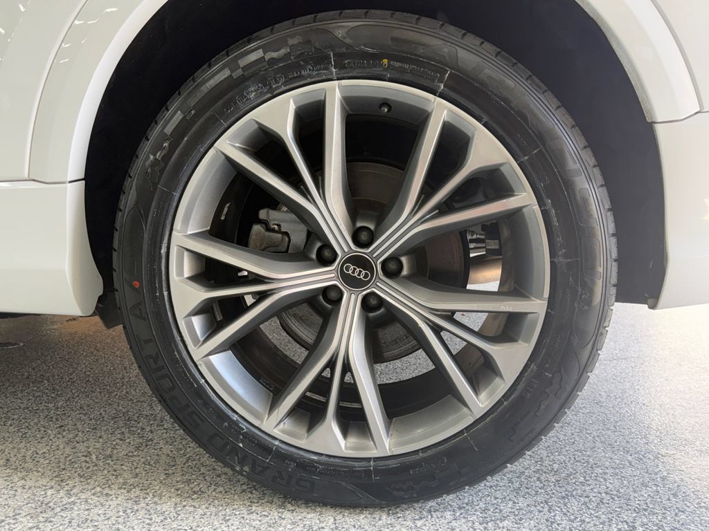 Used 2021 Audi Q8 Premium Plus w/ Premium Plus Package AWD/4WD image 45