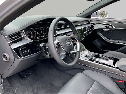 Used 2025 Audi A8 L 3.0T AWD/4WD image 18