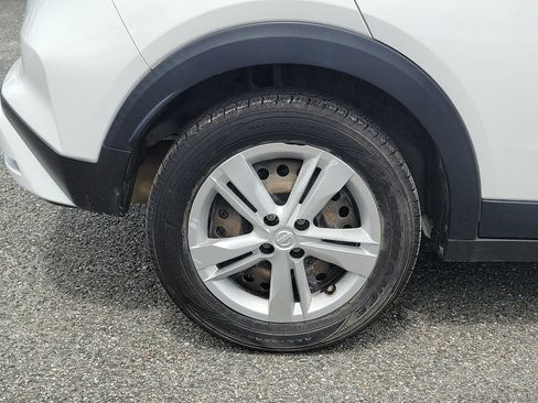 Used 2024 Nissan Kicks S FWD image 6