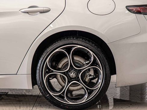 New 2025 Alfa Romeo Giulia AWD w/ Driving Assist Package image 7