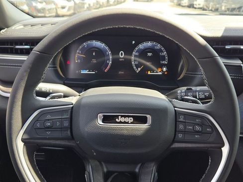 New 2025 Jeep Grand Cherokee Limited w/ MOPAR Finishing Package image 35