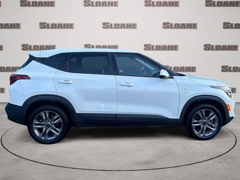 Used 2021 Kia Seltos LX AWD/4WD image 6
