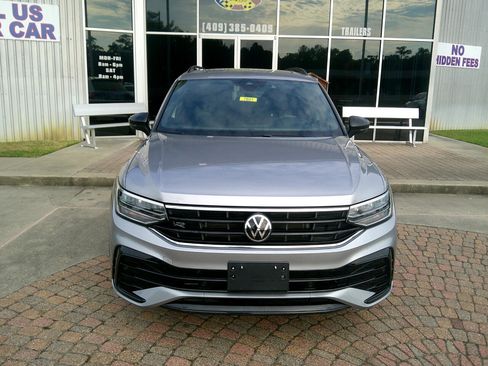 Used 2022 Volkswagen Tiguan SE R-Line image 6