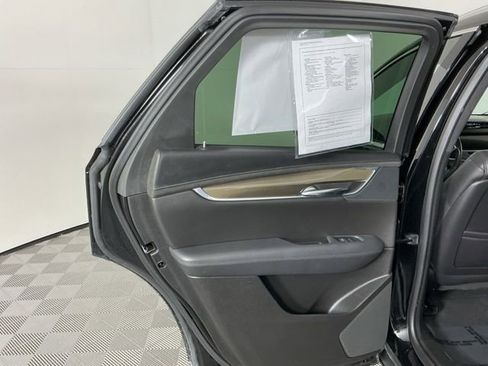 Used 2019 Cadillac XT5 Platinum AWD/4WD image 26
