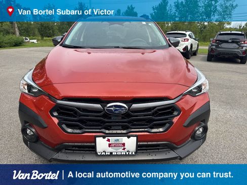 Used 2025 Subaru Crosstrek 2.5i Premium AWD/4WD image 2