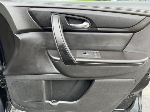 Used 2015 Chevrolet Traverse LT w/ Style and Technology Package AWD/4WD image 30