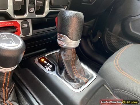 Used 2022 Jeep Gladiator Mojave w/ Cold Weather Group AWD/4WD image 11