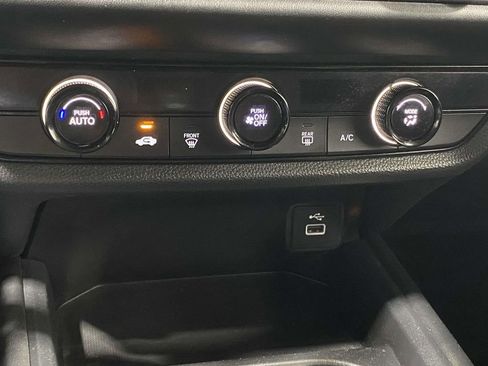 Used 2025 Honda HR-V LX image 28