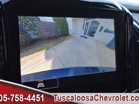 Used 2023 Chevrolet Traverse LT image 37