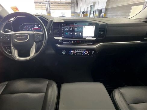 Used 2022 GMC Sierra 1500 SLT w/ X31 Off-Road Package AWD/4WD image 15