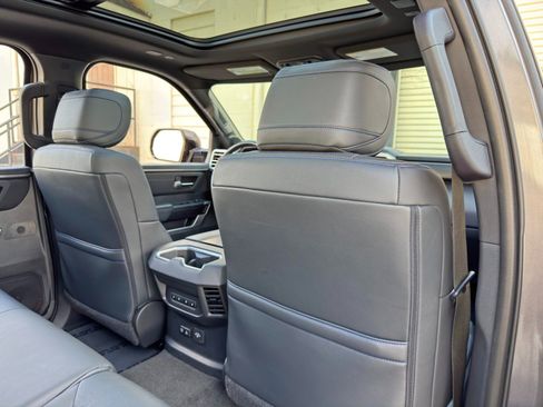 Used 2022 Toyota Tundra Platinum w/ Advanced Package AWD/4WD image 39
