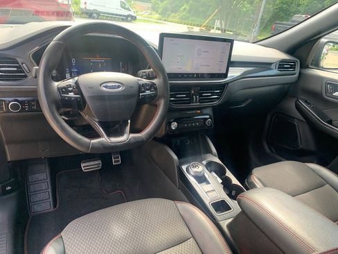 Used 2023 Ford Escape ST-Line w/ Tech Pack #1 AWD/4WD image 18