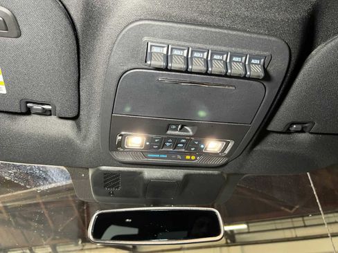 Used 2024 Ford F350 Lariat w/ Sport Appearance Package image 39