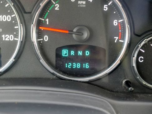 Used 2011 Jeep Liberty Limited w/ Chrome Accents Group AWD/4WD image 46