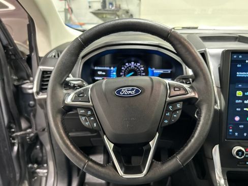 Certified 2022 Ford Edge Titanium w/ Equipment Group 301A AWD/4WD image 17