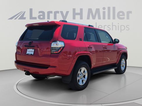 Certified 2021 Toyota 4Runner SR5 Premium AWD/4WD image 5