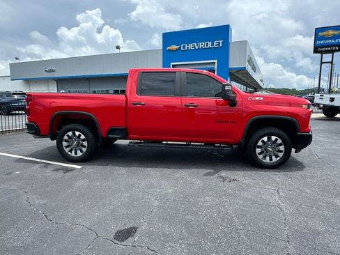 Used 2024 Chevrolet Silverado 2500 Custom w/ Custom Value Package AWD/4WD image 5