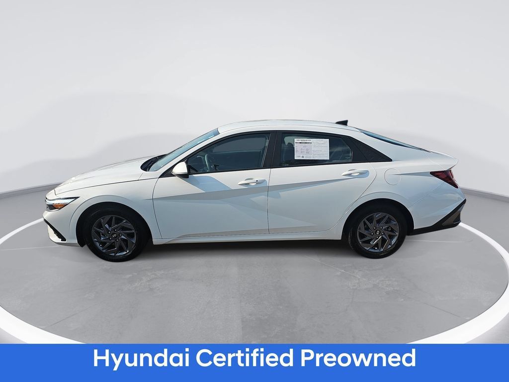 Certified 2024 Hyundai Elantra SEL FWD image 8