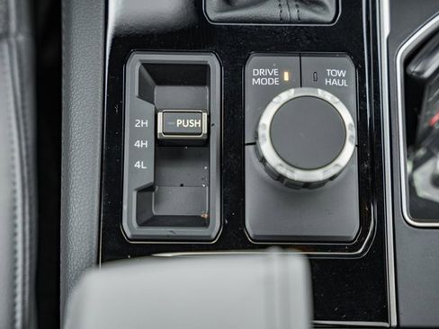 Used 2025 Toyota Tundra Limited image 30