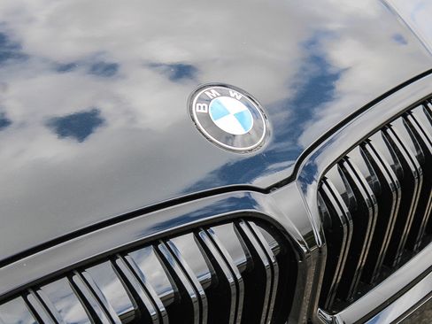 New 2026 BMW 330i Sedan w/ M Sport Package RWD image 9