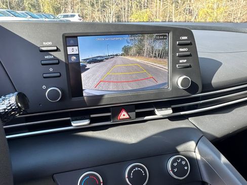 New 2026 Hyundai Elantra SE image 18