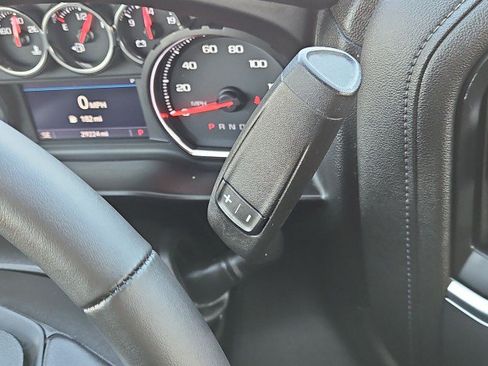 Used 2022 Chevrolet Silverado 1500 LT RWD image 15