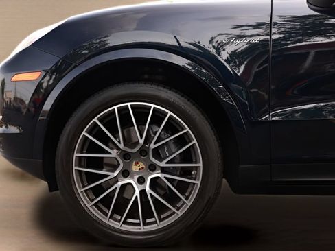 Used 2021 Porsche Cayenne E-Hybrid AWD/4WD image 4
