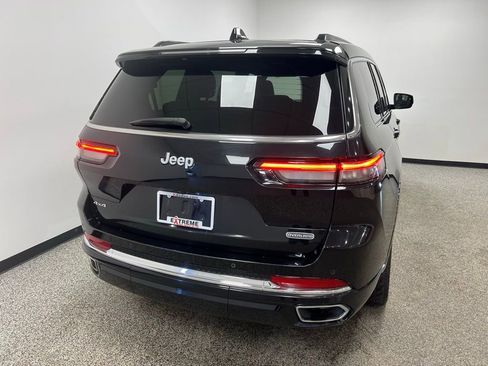 Used 2024 Jeep Grand Cherokee L Overland image 7
