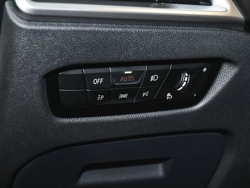 Used 2025 BMW M3 RWD image 23