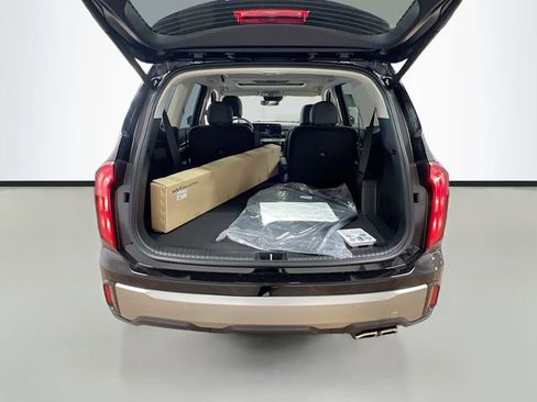 New 2025 Kia Telluride S image 29