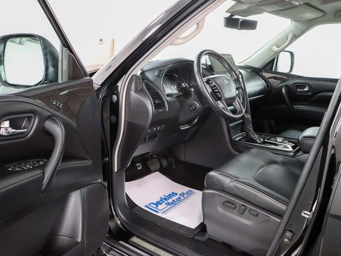 Used 2023 INFINITI QX80 Luxe w/ Cargo Package image 3