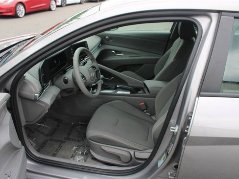 Used 2026 Hyundai Elantra Sport FWD image 10