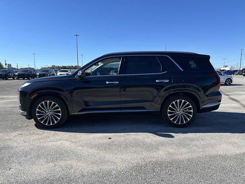 Used 2023 Hyundai Palisade Calligraphy image 5