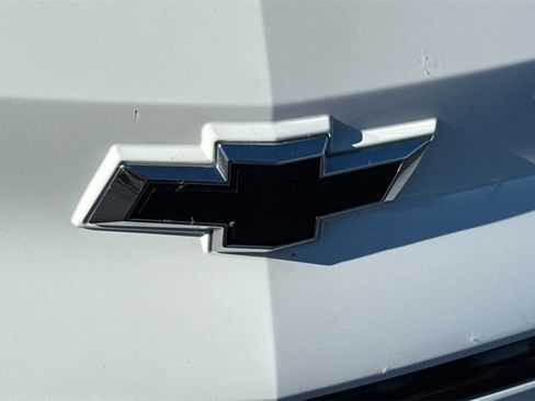 Used 2023 Chevrolet Bolt LT image 7