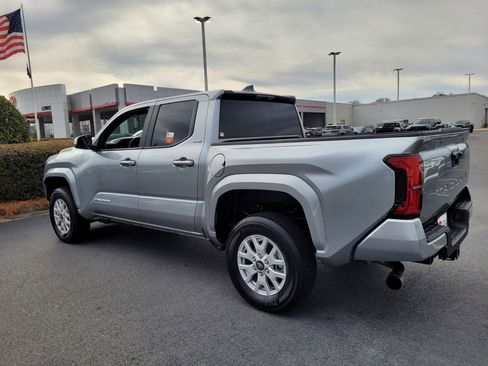 Certified 2025 Toyota Tacoma SR5 image 9