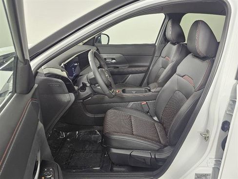 New 2026 Nissan Kicks SR w/ Cold Weather Package image 23