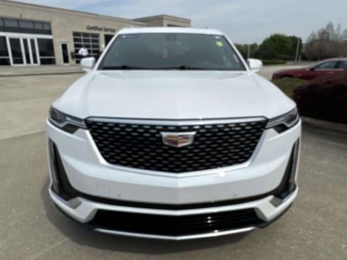 Used 2024 Cadillac XT6 Luxury AWD/4WD image 2