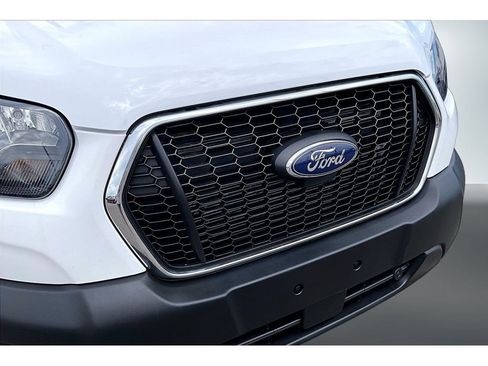 Used 2025 Ford Transit 250 Low Roof w/ Exterior Upgrade Package RWD image 31