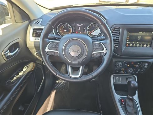 Used 2020 Jeep Compass Latitude image 10