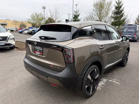 New 2026 Nissan Kicks SR w/ SR Premium Package image 7