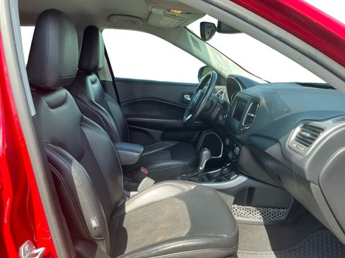 Used 2018 Jeep Compass Latitude w/ Popular Equipment Group AWD/4WD image 15