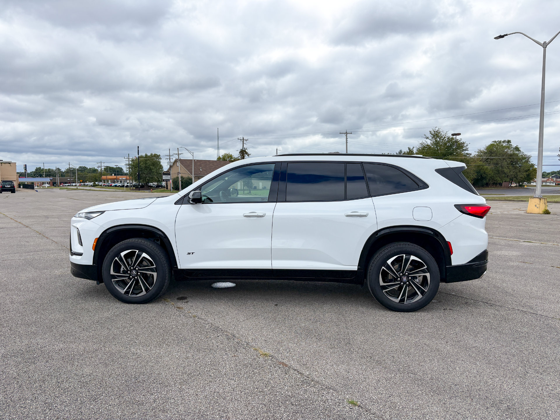 Used 2026 Buick Enclave Sport Touring FWD image 7