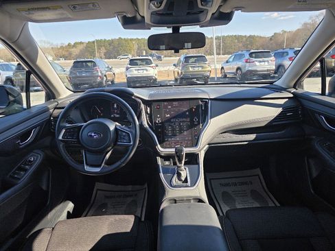 Used 2025 Subaru Outback Premium image 13