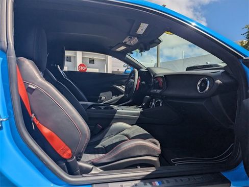 Used 2022 Chevrolet Camaro ZL1 image 18
