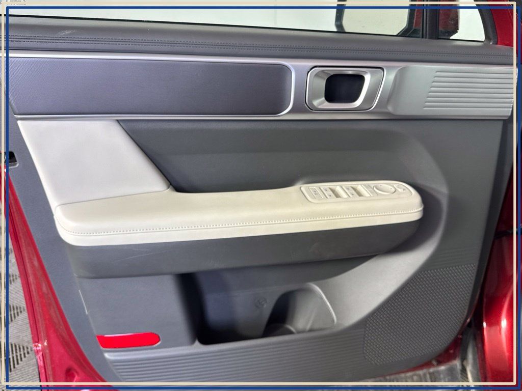 Used 2025 Hyundai Santa Fe SEL AWD/4WD image 26