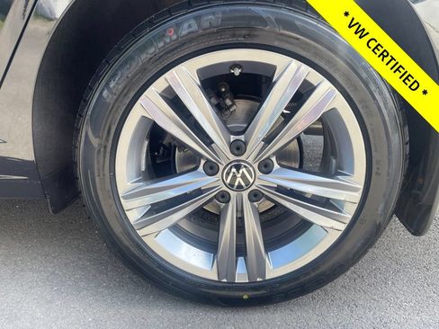 Certified 2022 Volkswagen Jetta SE FWD image 11