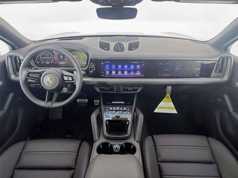 New 2026 Porsche Cayenne S AWD/4WD image 16