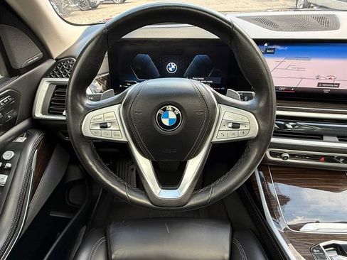 Used 2023 BMW X7 xDrive40i image 30