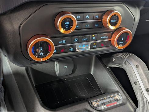 Used 2022 Ford Bronco Raptor image 19