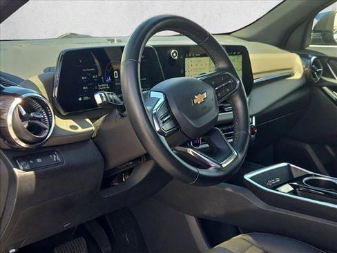 Certified 2025 Chevrolet Equinox LT w/ Convenience Package II FWD image 10